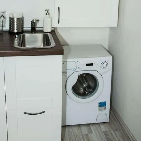 Studio With Balcony & Parking Near Centre * Prague